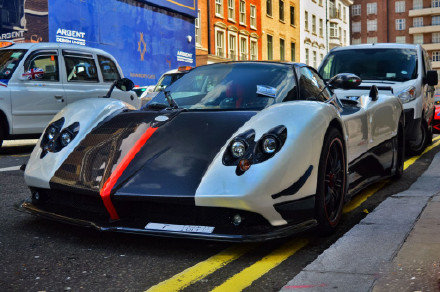 帕加尼 Zonda Cinque Roadster 3 of 5