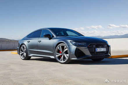 Audi RS7 Sportback，4.0T V8双涡轮增压发动机，视觉盛宴！