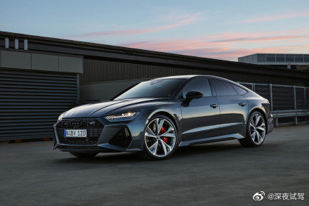 Audi RS7 Sportback，4.0T V8双涡轮增压发动机，视觉盛宴！