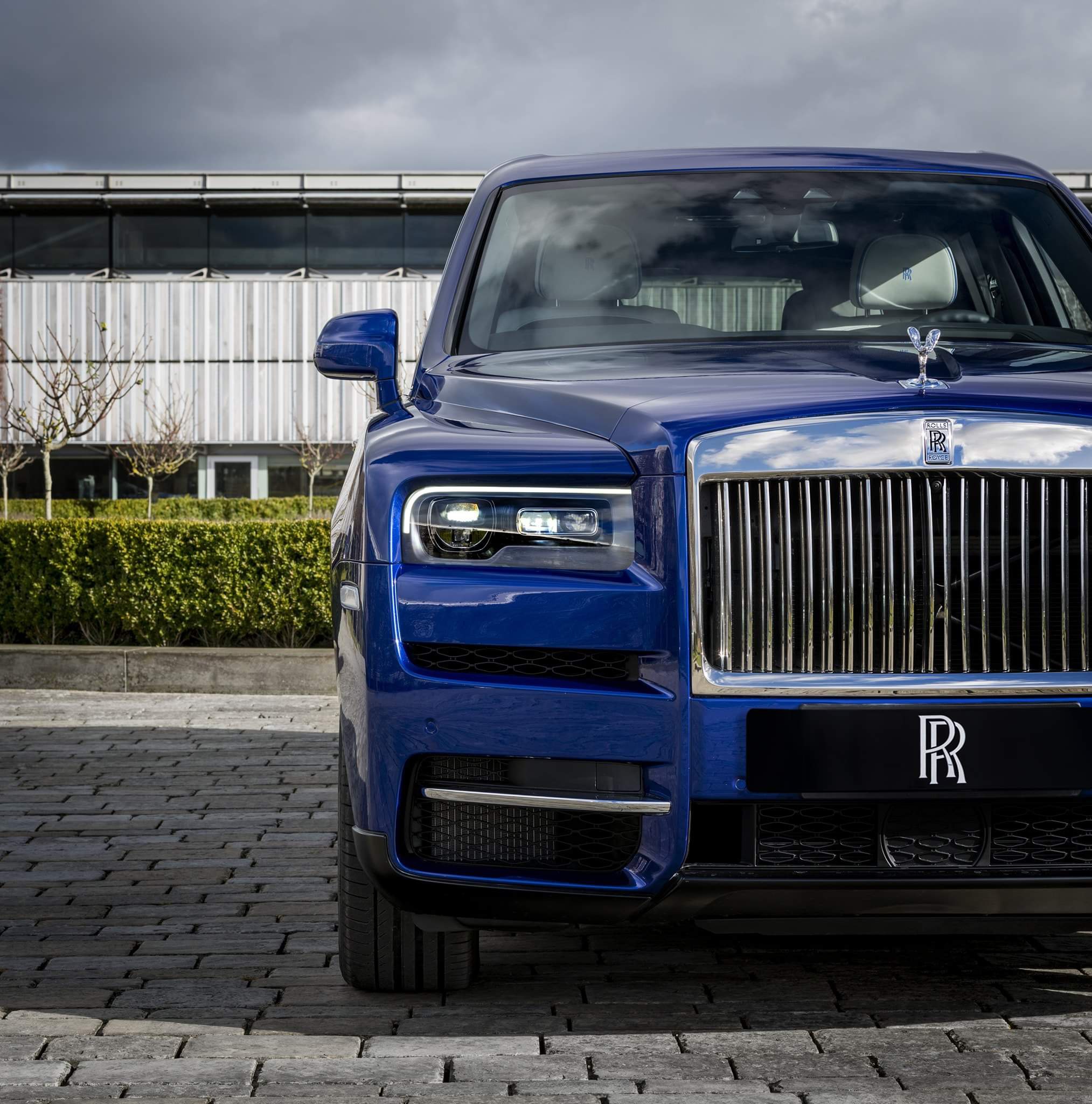 Rolls-Royce Cullinan 气场有输黑色么?