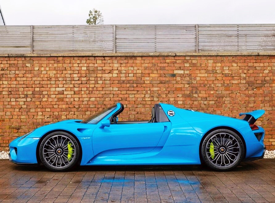 Porsche 918 Spyder，唯一还没见过真身的三神。期待……