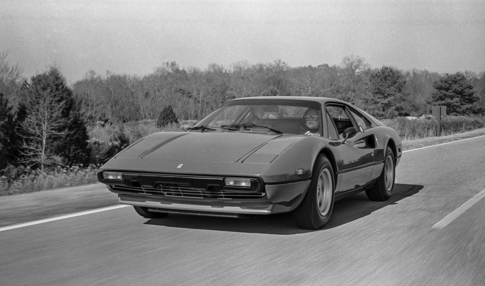 1977年的法拉利308 GTB,不被时间磨灭的经典