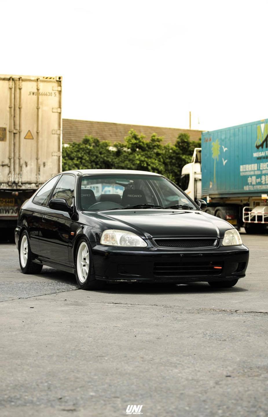 泰仔喜欢把玩的 本田思域 EK Coupe!