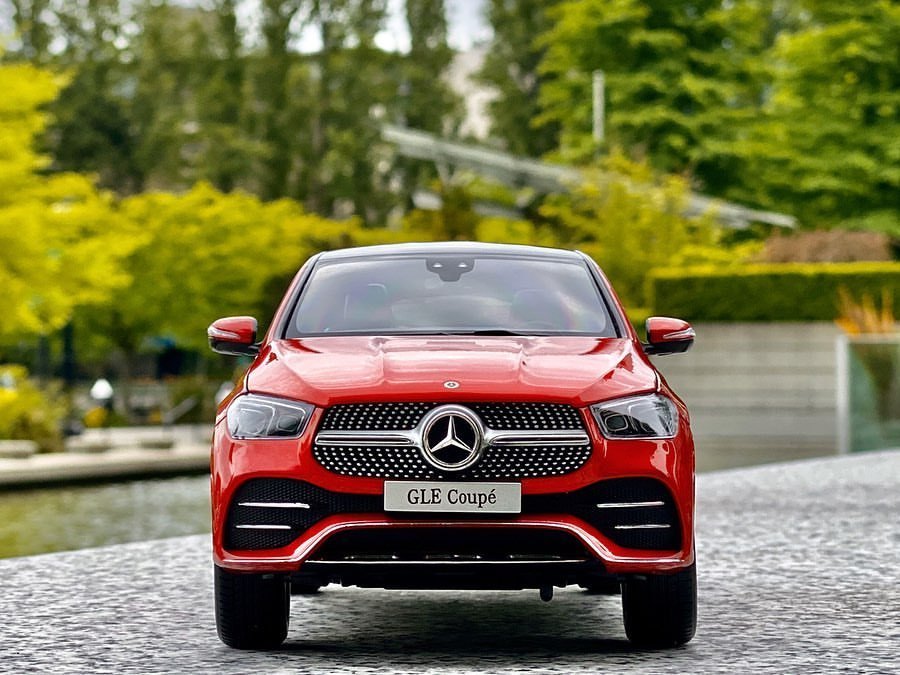高清汽车美图:is新品 奔驰新gle coupe