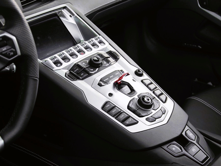 Lamborghini Aventador,好几年过去了,ta依然那么霸气