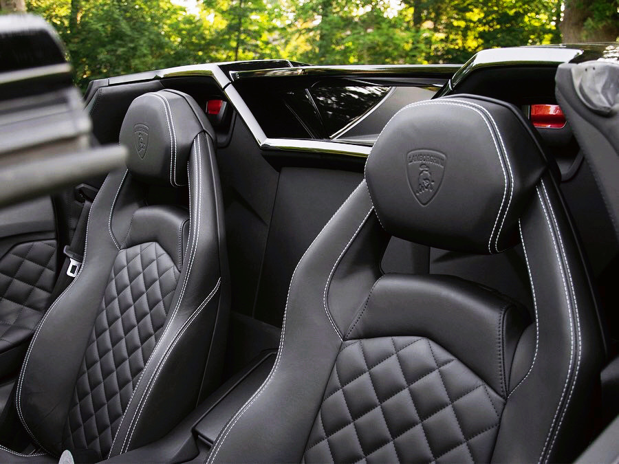 Lamborghini Aventador,好几年过去了,ta依然那么霸气