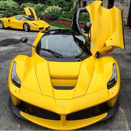 紫色法拉利LaFerrari，对比其他颜色一起欣赏才过瘾。