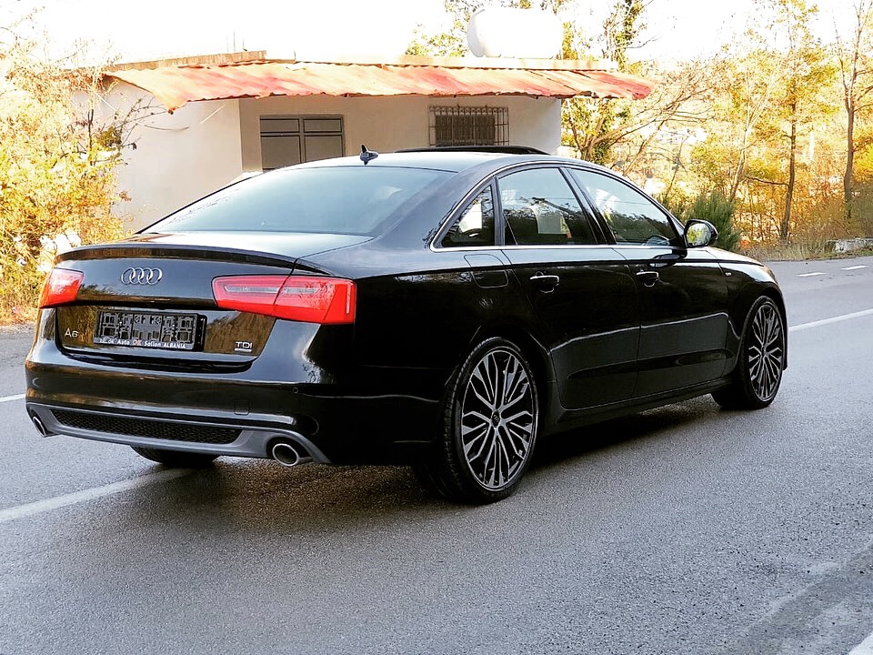 Audi A6,还有谁喜欢这个大灯的,反正我很喜欢