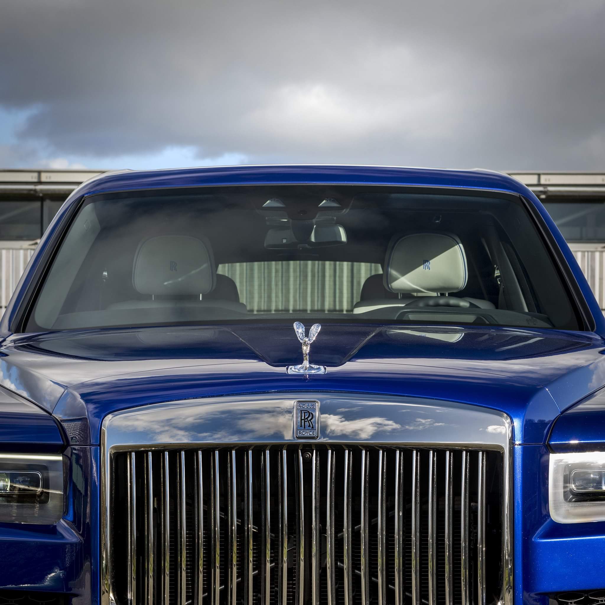 Rolls-Royce Cullinan 气场有输黑色么?