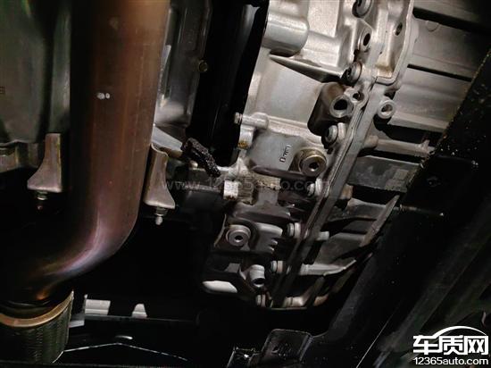 广汽本田冠道发动机<em>油底壳</em>漏油严重