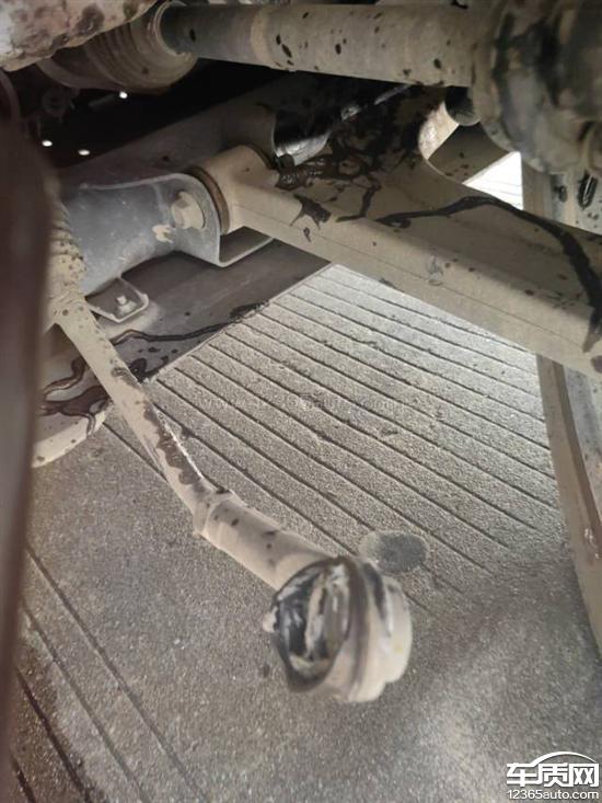 极狐 阿尔法S5车辆<em>转向</em><em>拉杆</em>故障导致事故