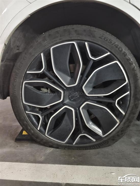 阿维塔11没有碰撞事故 轮毂<em>钢圈</em>开裂