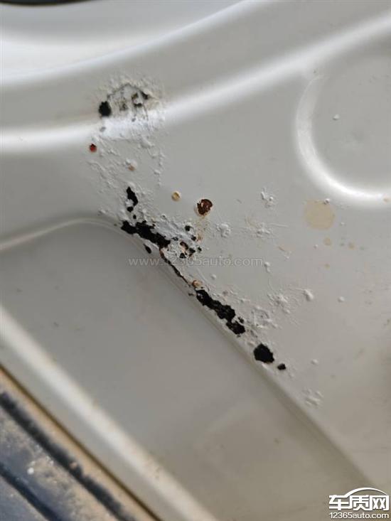 江铃福特领界<em>火花</em><em>塞</em>漏油 车身多处生锈