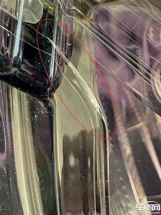 东风本田CR-<em>V</em>质保<em>期限内</em><em>大灯</em>无故开裂