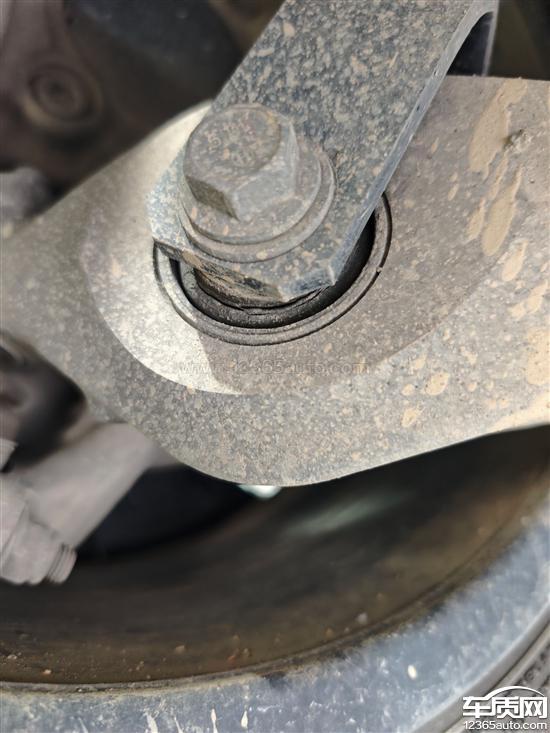 小鹏G6行驶过程中产生的低频共振