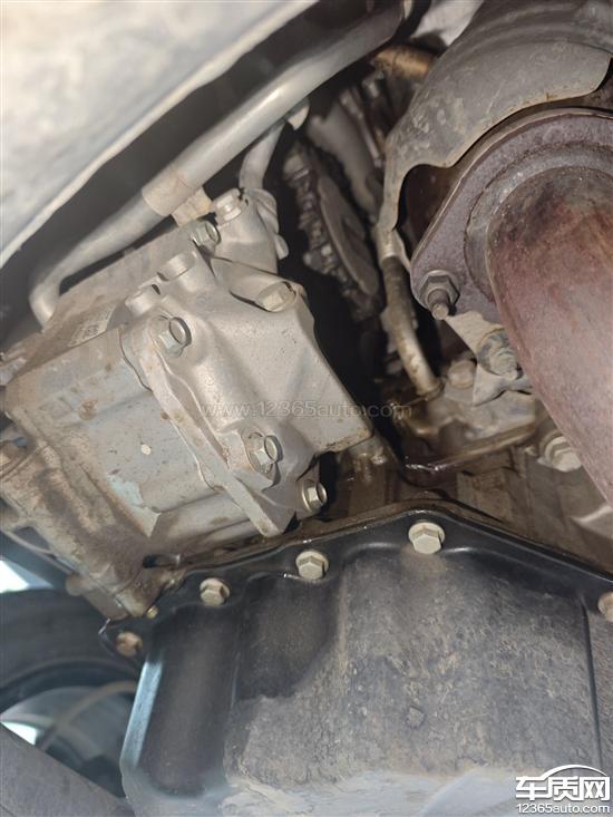 雪佛兰科鲁泽发动机<em>涡轮</em><em>增压</em><em>器</em>漏机油