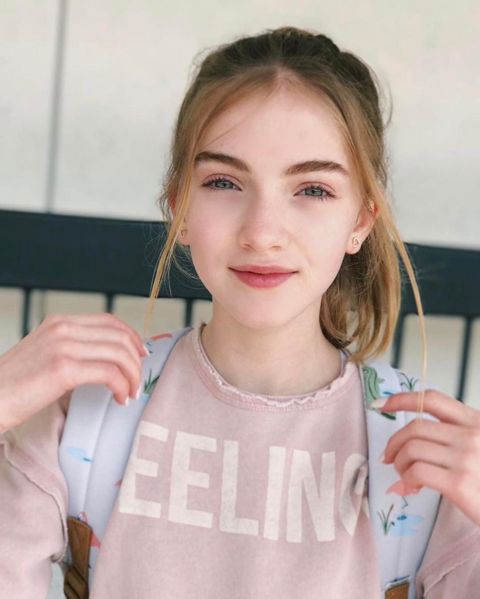 LaurenOrlando,laurendegraaf 妹妹lauren orlando,今年12岁,甜美的外表吸粉无数,日常穿搭也风格