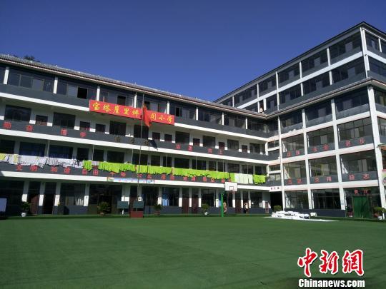 9月7日,崖里坪小学暂时放假。 高庆国 摄