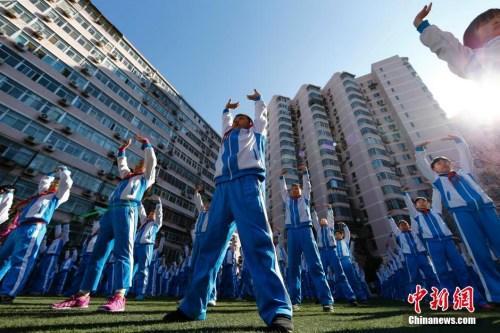 资料图 中新社发 富田 摄