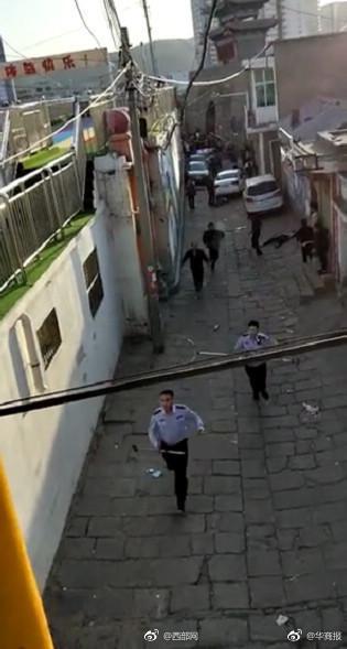 陕西米脂学生遇袭死者增至9人 市民排队献血|米