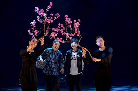 图为:演出剧照