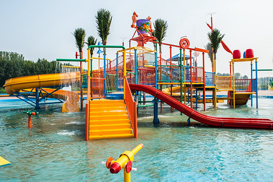 特色:位于青龙湖公园内,是一座以水体文化,娱乐为主要功能的集休闲