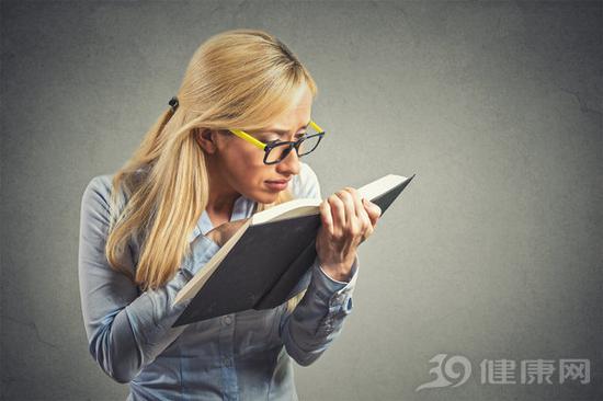 眼镜度数低了怎么弄,眼镜度数低于眼睛的度数会怎样