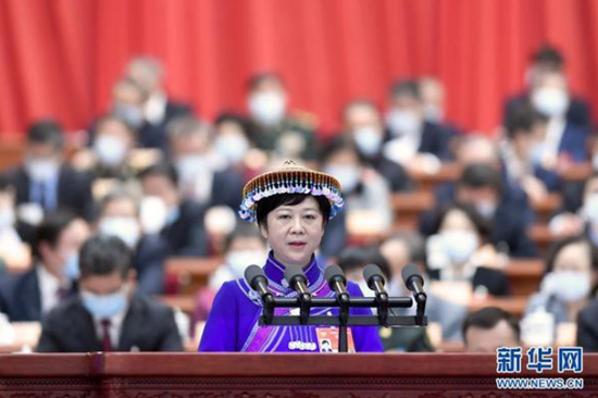 全国政协委员、广西壮族自治区柳州市人民检察院副检察长韦震玲