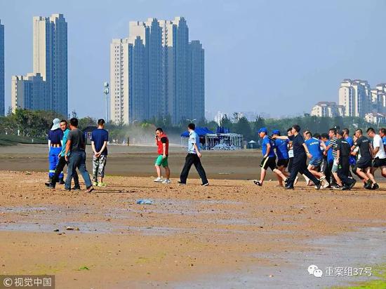 北京双胞胎青岛溺亡:事发沙滩禁泳 居民称无人
