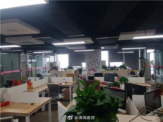 11月18日下午,十安健康公司办公室,记者采访完老板后不见员工踪影。