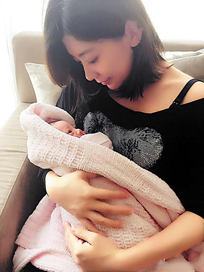 辣妈贾静雯与胡歌贴面献吻 二胎产后如何瘦身_育儿新闻_新浪育儿_新浪网