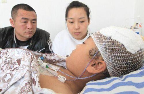 ���գ�������������ҽԺ������ҧ�˵�11���к����ڲ����ϡ����˵��⼸�������ٳԶ�������ĸ��������ߡ�