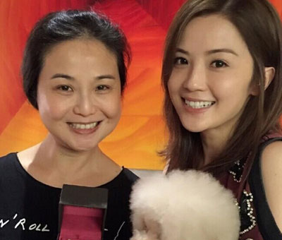 阿Sa蔡卓妍和妈妈