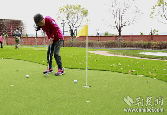 北京豪门学校落户武汉 学费一年最高达12万(图