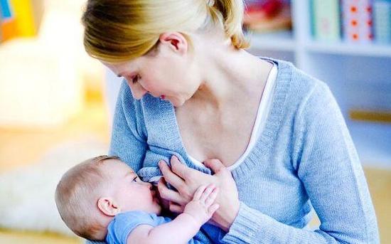 母乳喂哺 怎样知道宝宝吃得足够?