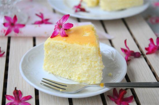 为娃制作云朵般轻盈滋润的轻芝士蛋糕（图）
