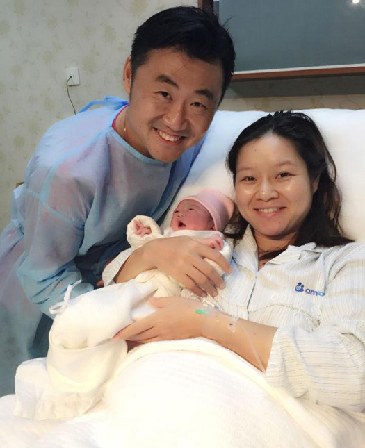 去年6月,李娜在北京生女