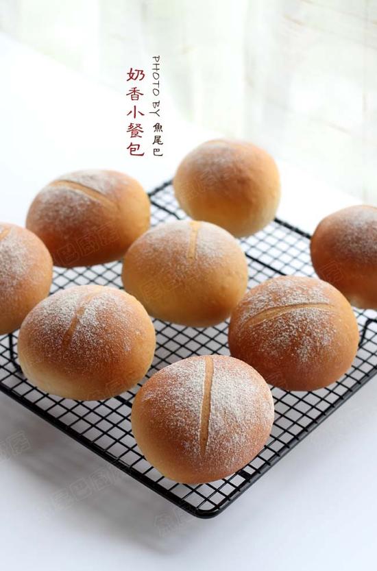 每咬一口都是健康的奶香小餐包(图)|奶香|小餐包|蜂蜜_新浪育儿_新浪网