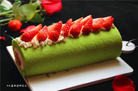 菠菜草莓蛋糕卷