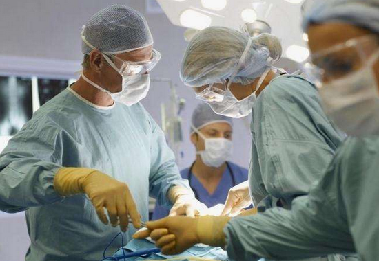 健康宝宝要生产,顺产大出血,吓坏医生:子宫破裂