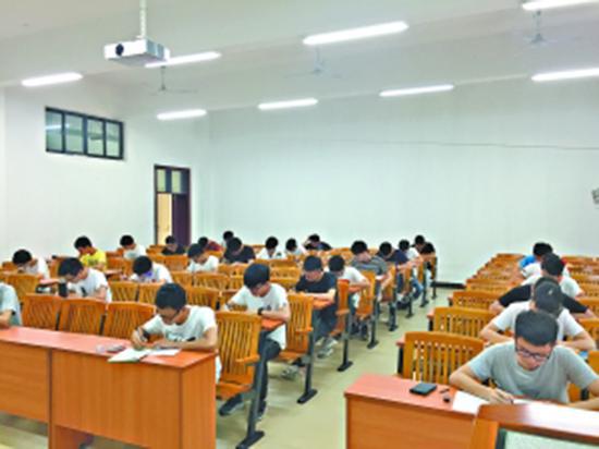 启事:师长教师提出设法主意,学生自愿履行动何测验测验无人监考?