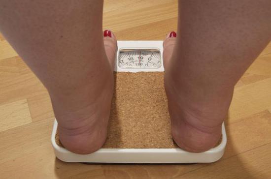 目前，美国最新研究报告显示，全球人口超重人数占三分之一，肥胖人数占10%。