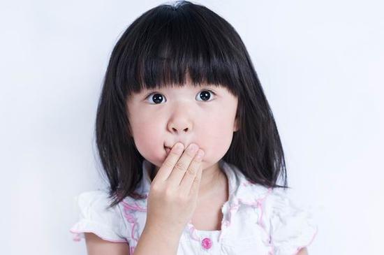 孩子为什么不肯说话,关注儿童选择性缄默症|选