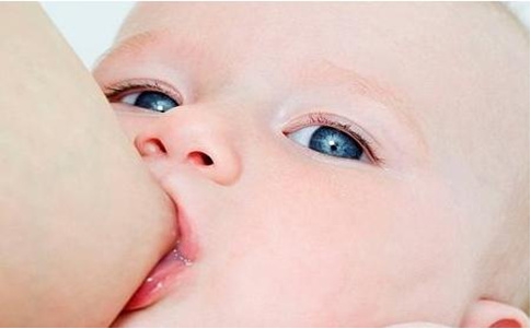 专家问诊室:母乳喂养的孩子出现牛奶蛋白过敏