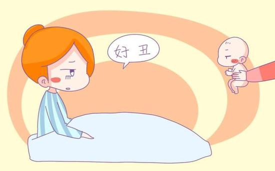 新手妈妈被刚出生的宝宝丑哭在产房了|宝宝|出