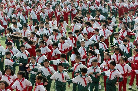 江苏哪筛,小学生在课间做广播操