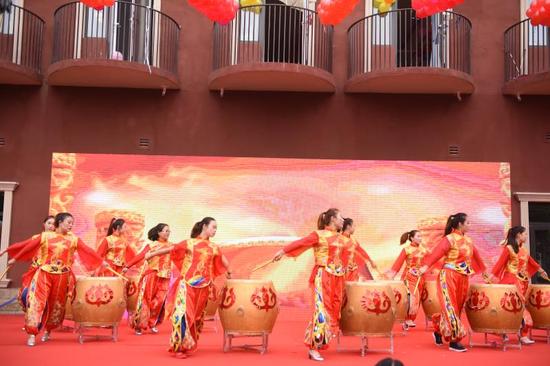 师生表演