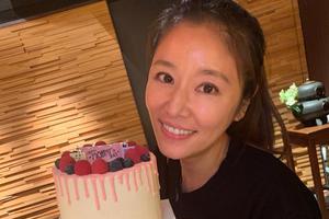 提前过母亲节唱生日歌新玩法？林心如女儿萌到爆