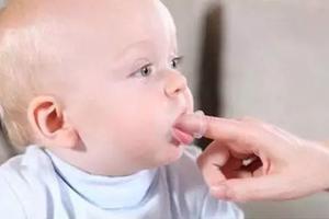 日本牙医教你如何给不同年龄的儿童刷牙