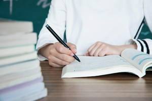 拼时间、刷题、盲目报班等现象减少 97.3%的家长表示满意